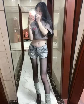 厂里务工嫩妹00后态度好