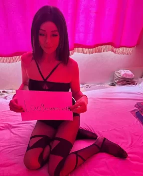 天津黑丝爆乳姐姐