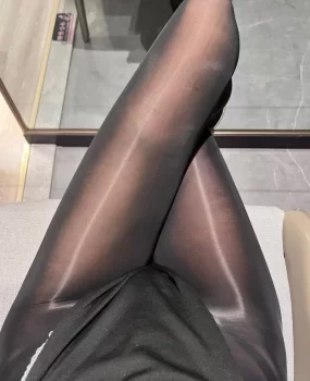 肤白大胸丰满妹子