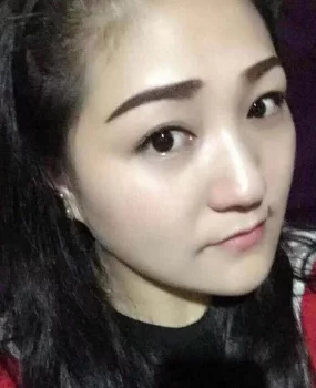 盐城金鹰卖手表的少妇