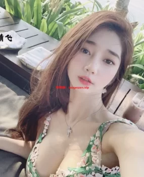 姐姐有胸有腿有内涵，前凸后迷死人，抱起中出舒服